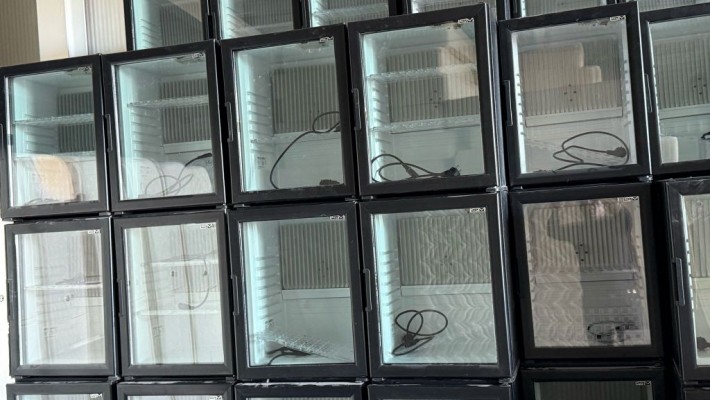 ISM minibar camlı